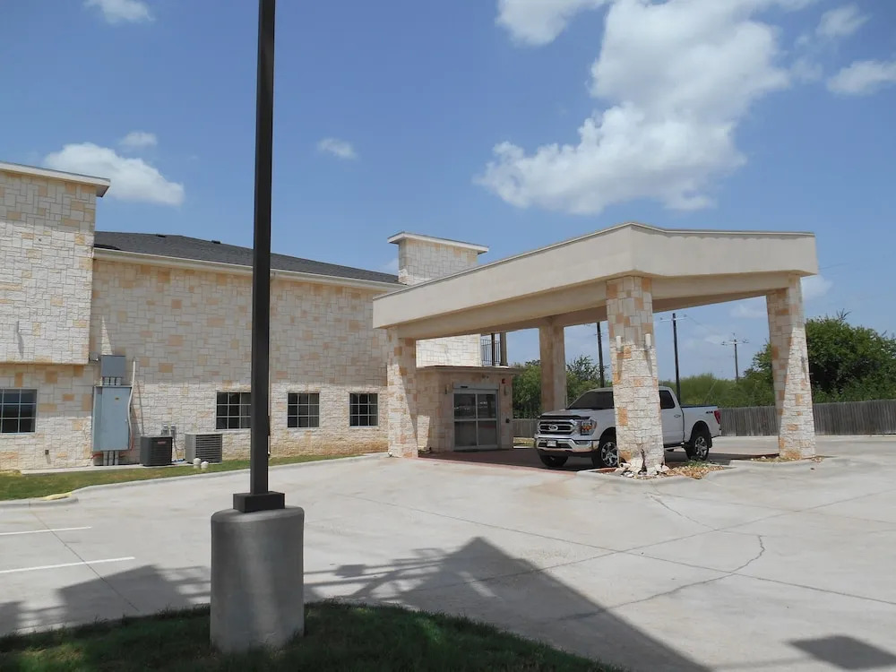 Westwood Inn Extended Stay Gonzales TX