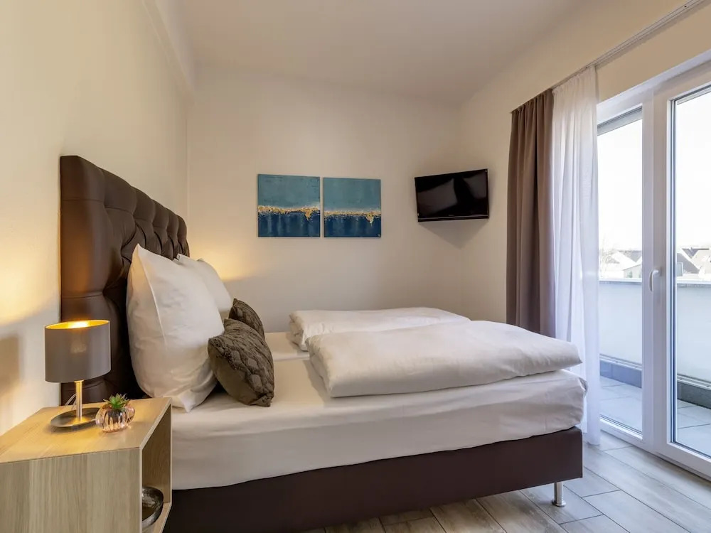 GLEUEL INN HOTEL - Serviced Apartments