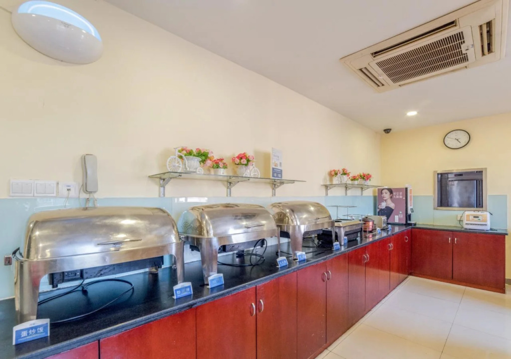 Hanting Hotel Wuhan Wuchang Railway Station