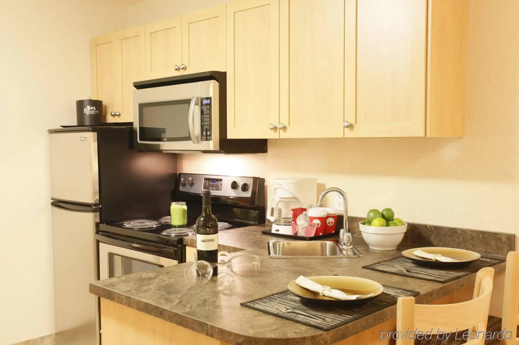 Vegreville Suites