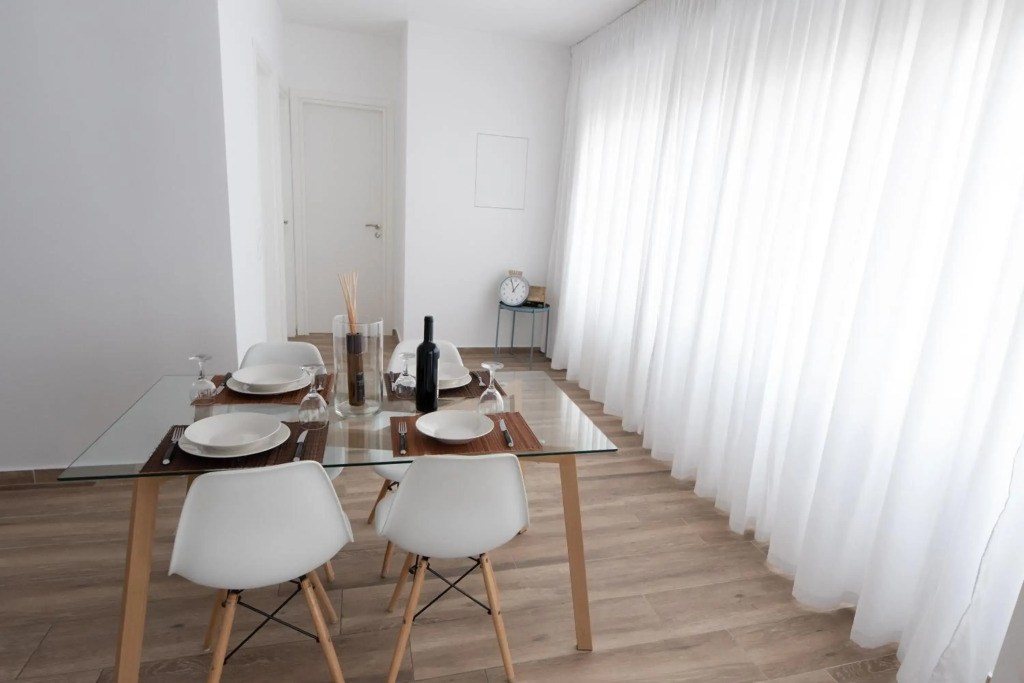 Stylish spacious apartment in Palaio Faliro (C1)