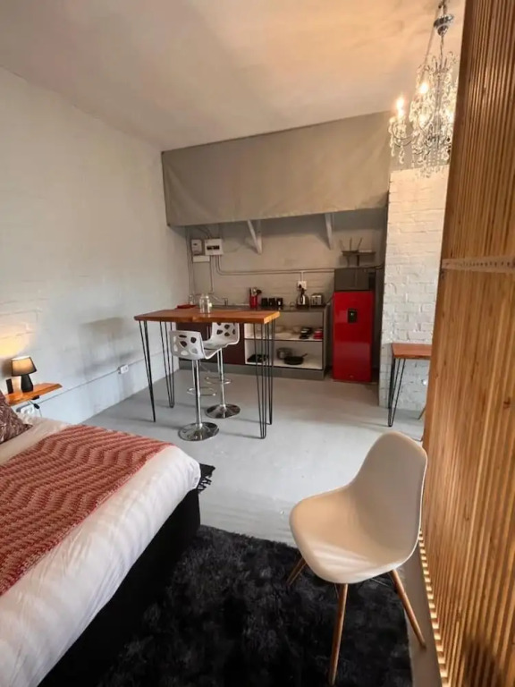 A Stunning Studio Zen