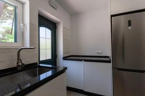Ocean, Pines and Mountain - Renovated February 2025 - AC