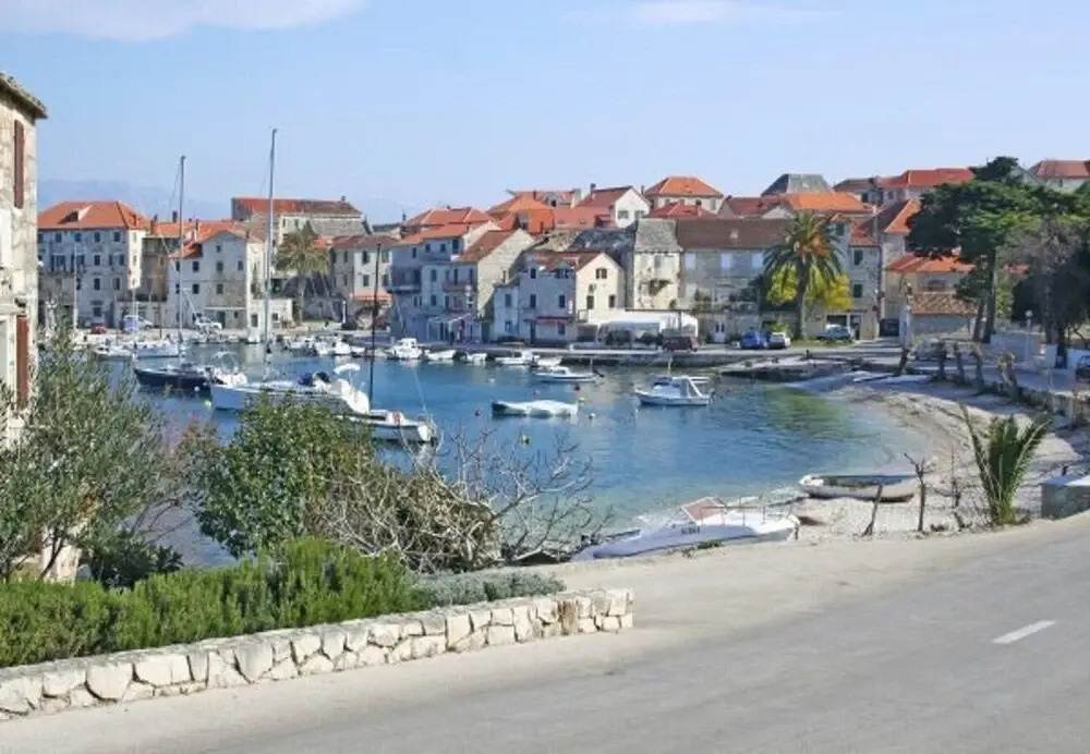 Nikša - 10 m From Beach - A1 Narancasti