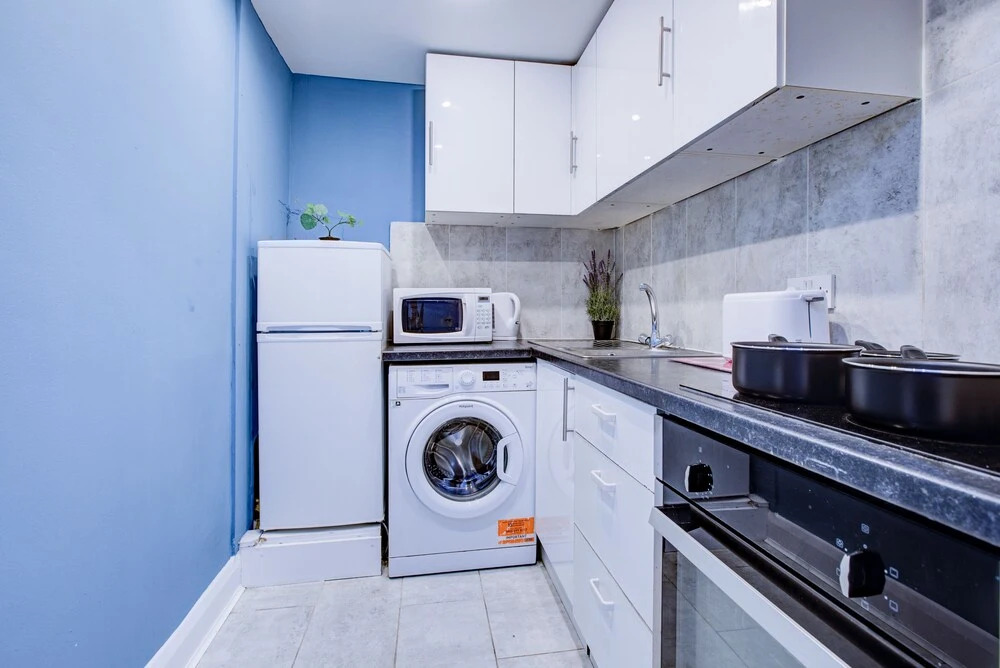 Family Studio for 4-3-2-1 Persons Central London