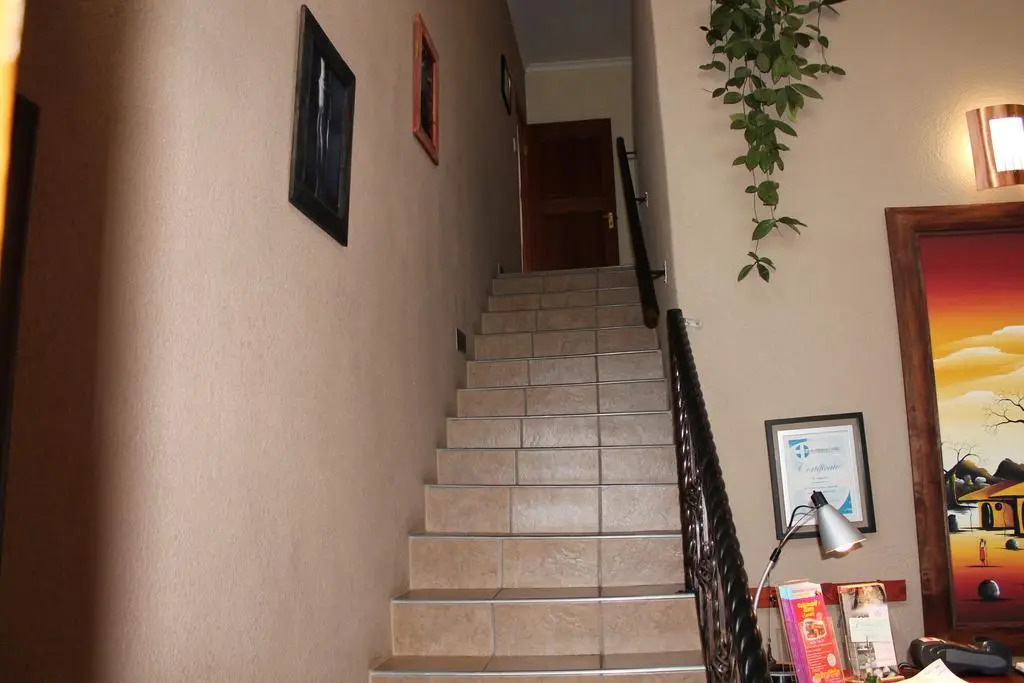 Woodpecker's Inn Guest House