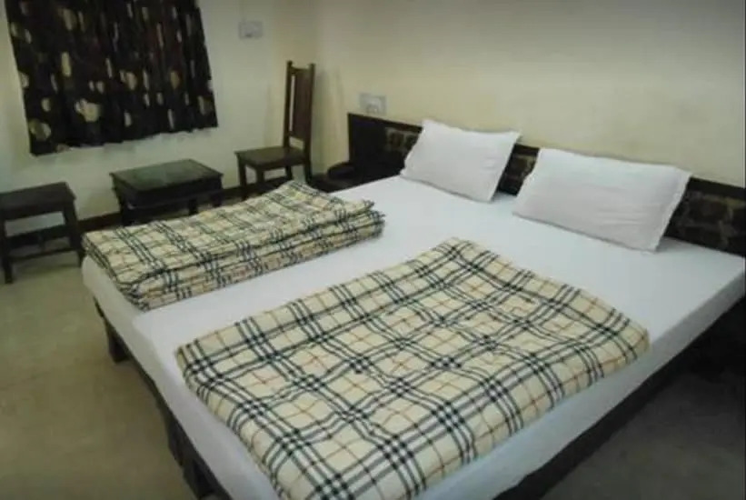 OYO 9852 Leela Villas Guest House