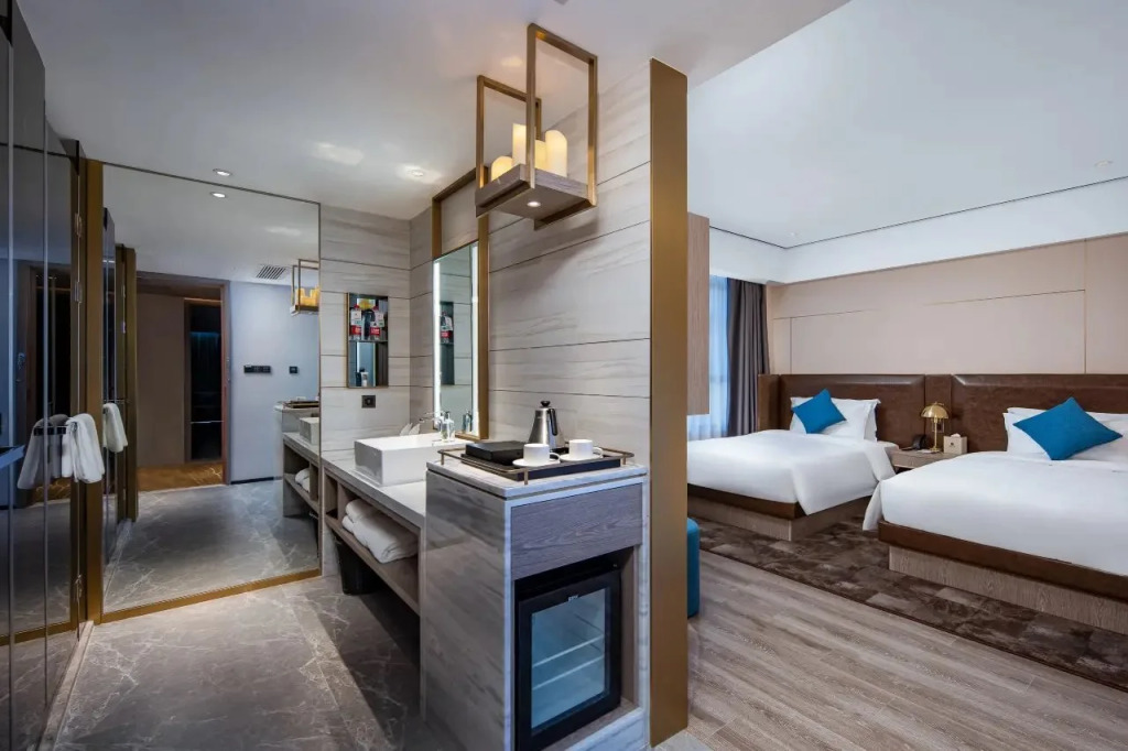 Echarm Plus Hotel