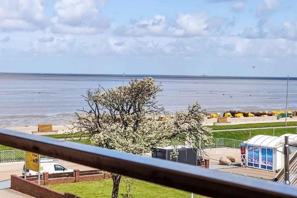 Große Ferienwohnung 8 im Haus Seeluft mit drei Balkonen und Meerblick