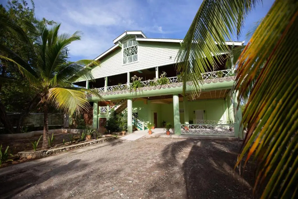 Sea Eye Hotel - Laguna Building