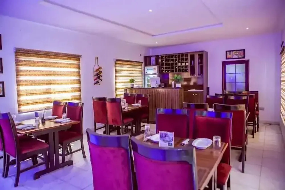 Taj Suites