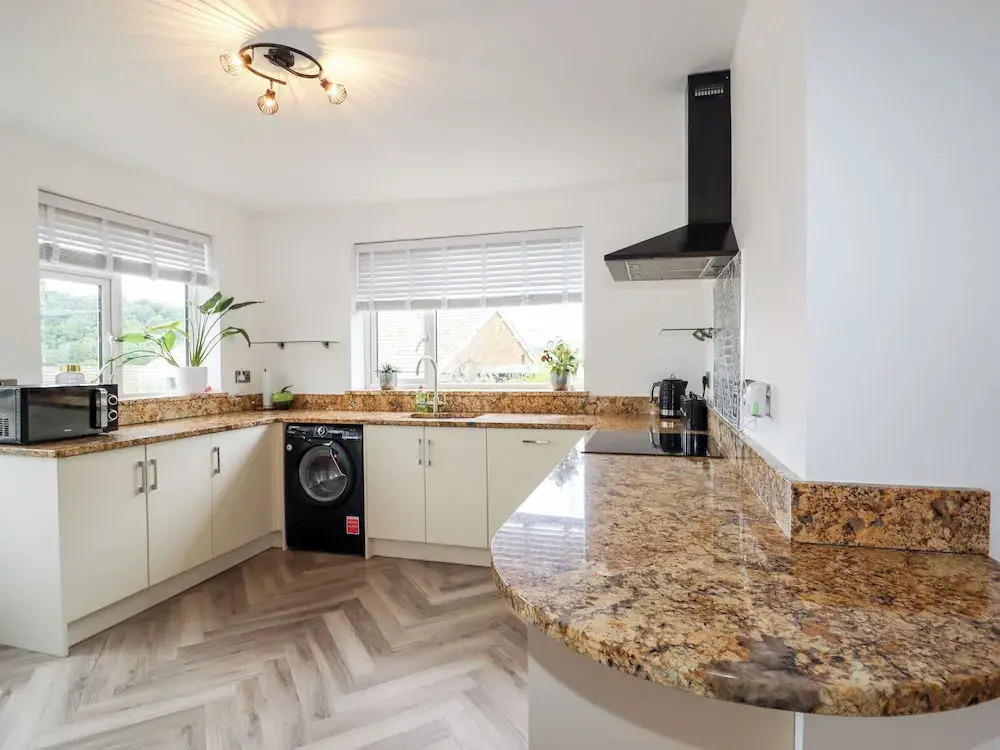 4 Bodnant Road