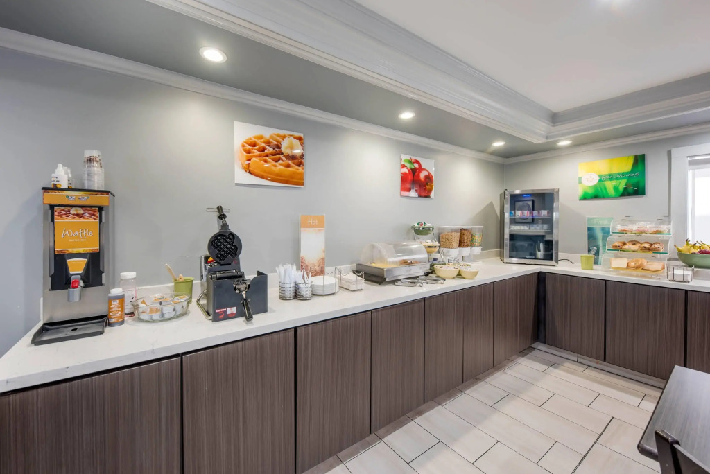 Quality Inn Near Lake Marble Falls