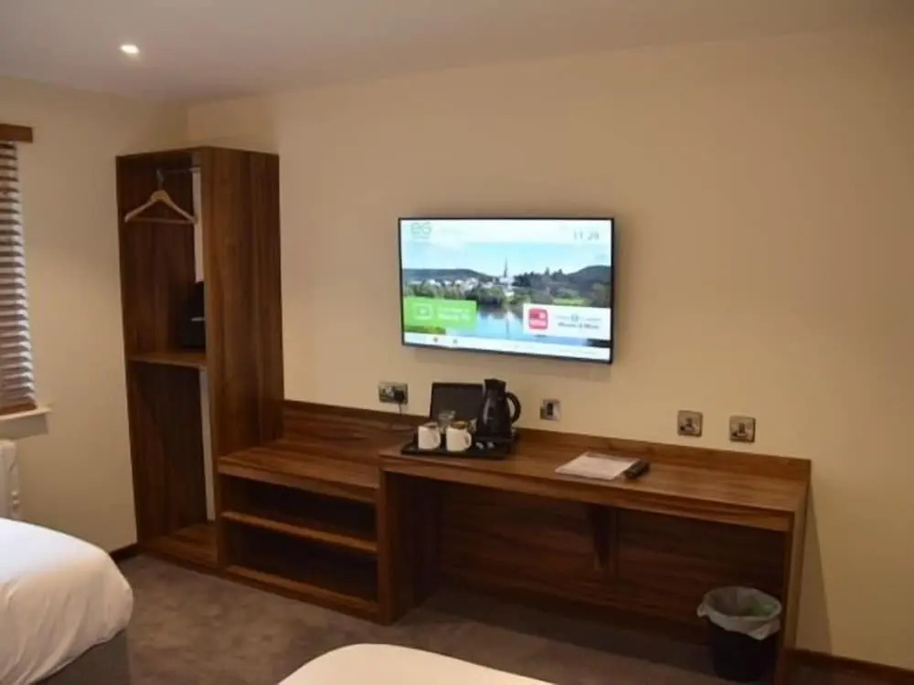 Raglan Lodge