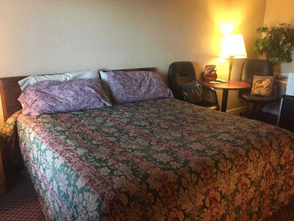 Rustic Motel Rolla