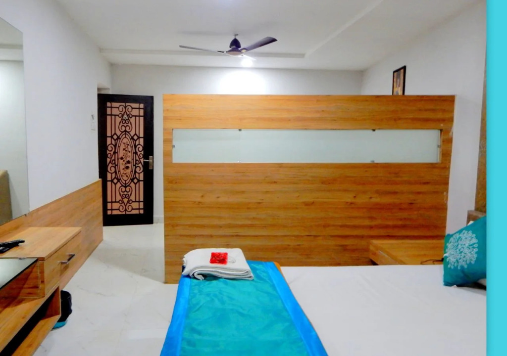 OYO 13191 Hotel Atlas Palace