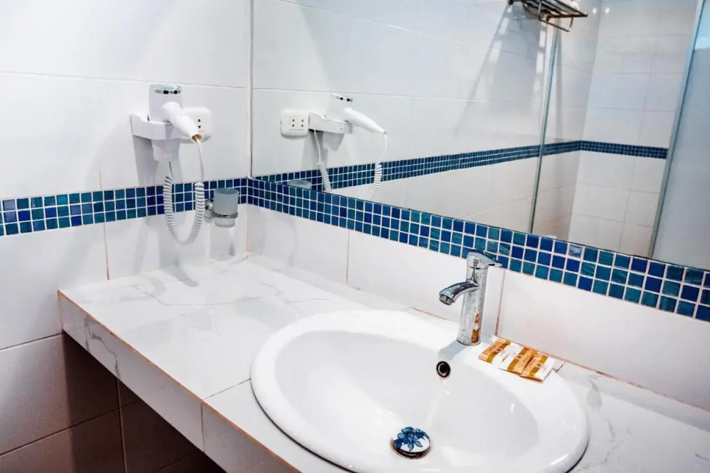 Laguna Azul Hotel & Suites
