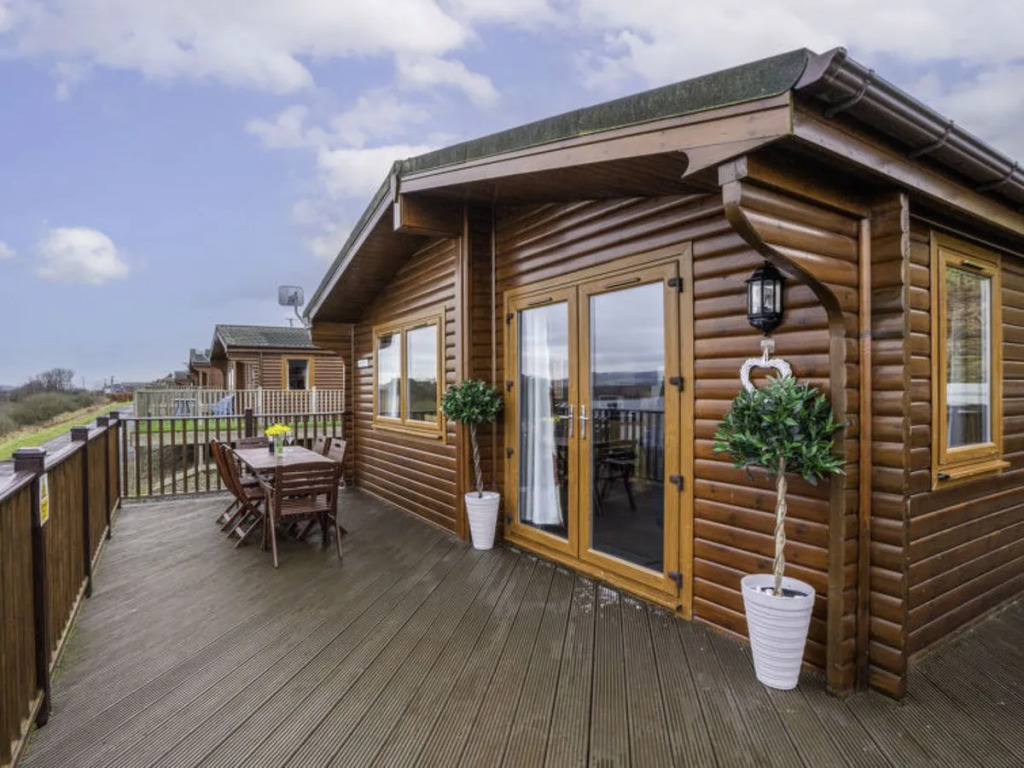 Chalet Loch Leven Lodge 12 by Interhome