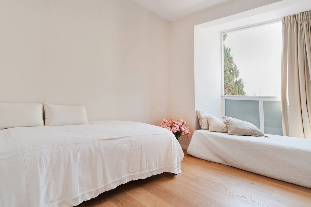 Sea N' Rent Spacious Family TLV Apartments