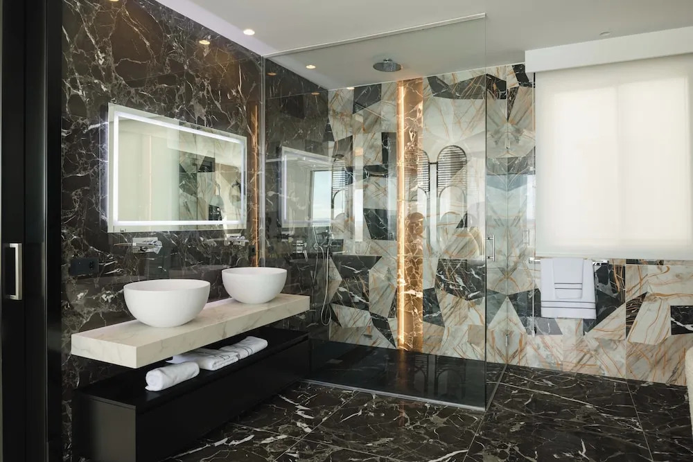 Blue Marina Suites Boutique Apartments