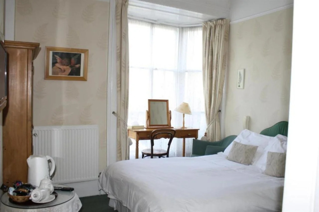 Holmwood House Guest Accommodation