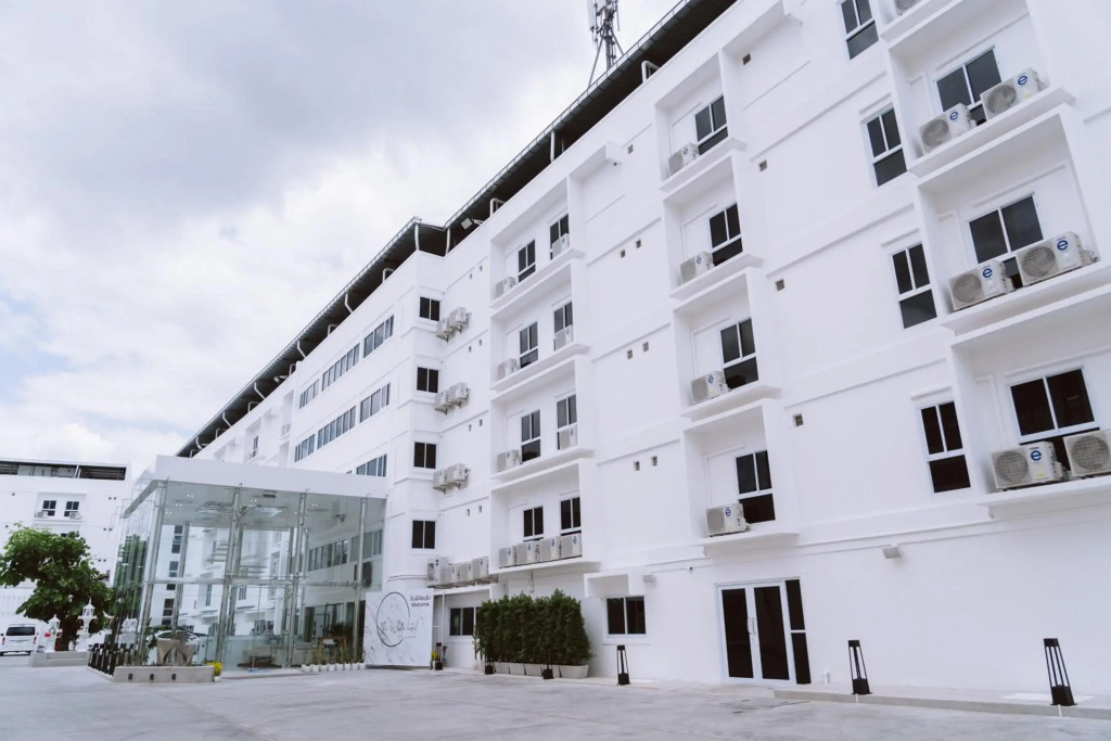 The White Hotel By Charoensri (SHA Extra Plus)