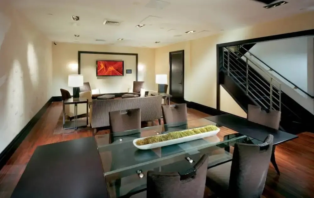 Global Luxury Suites at Hanover Square