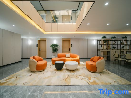 Li  Feng  Hua   Zhu  Homestay   House