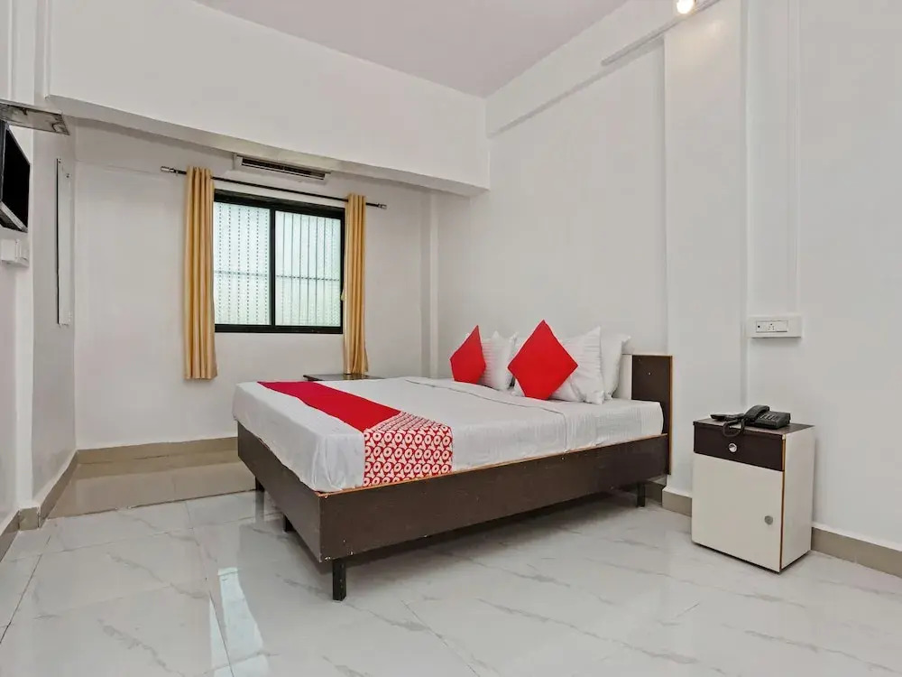 OYO 24435 Shubham Lodging And Boarding