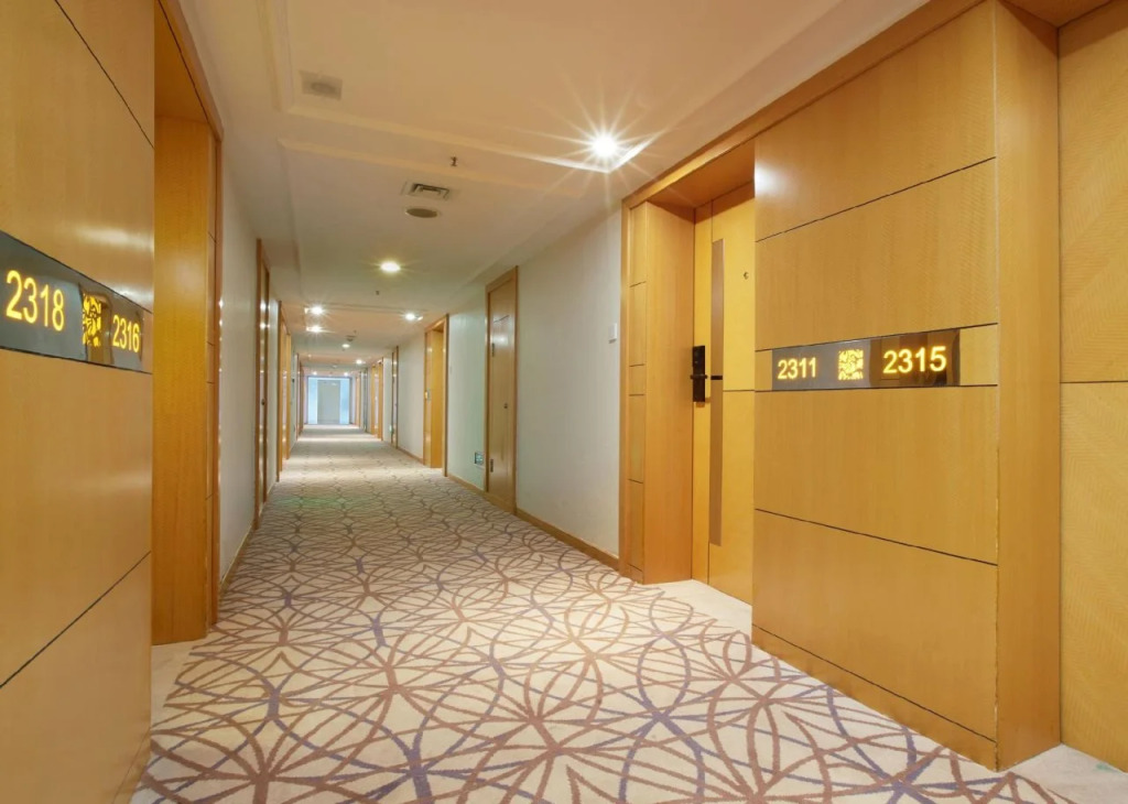 Xiamen Airlines Lakeside Hotel