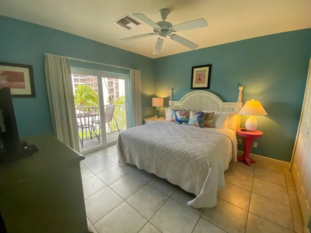 Harbour House at the Inn Unit 305 by Coastal Vacation Properties