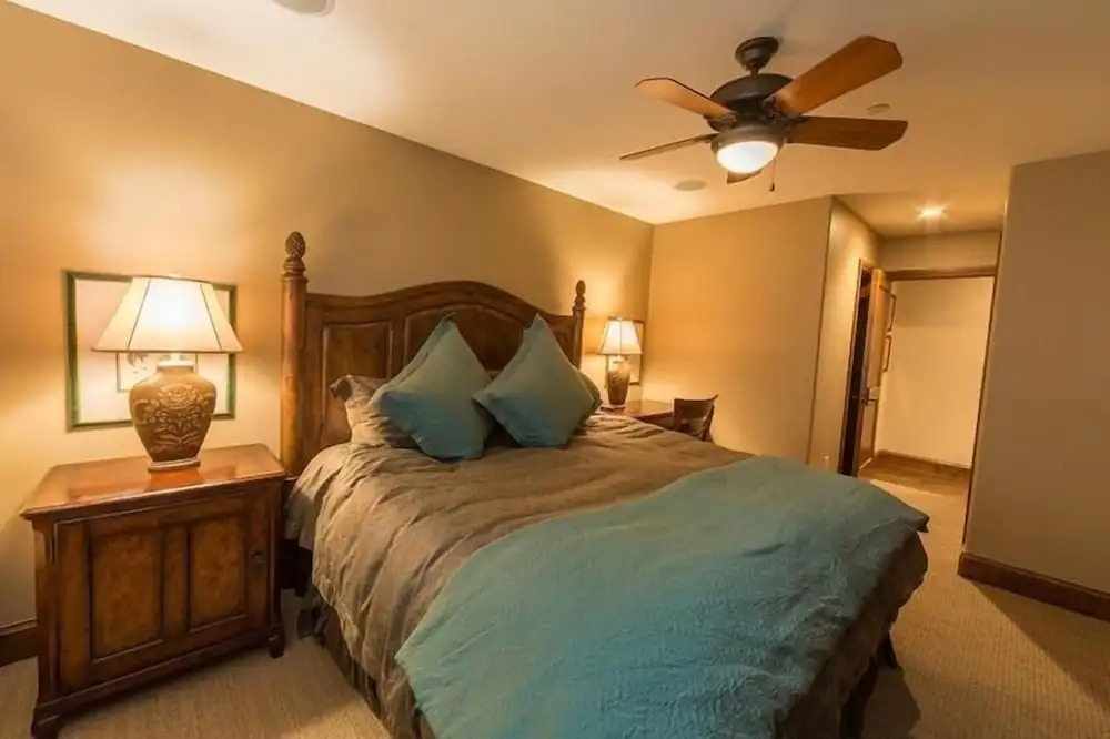 Condo with Onsite Pool & Hot Tub, Free WiFi & Garage Parking by RedAwning