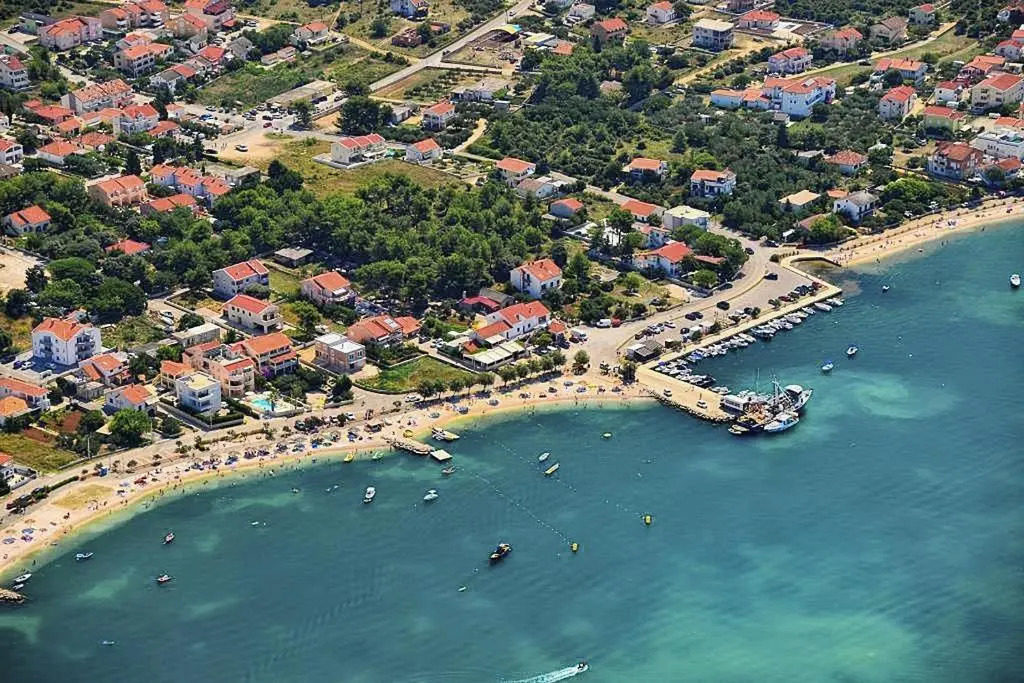 Apartments with parking space Vrsi - Mulo, Zadar - 18849