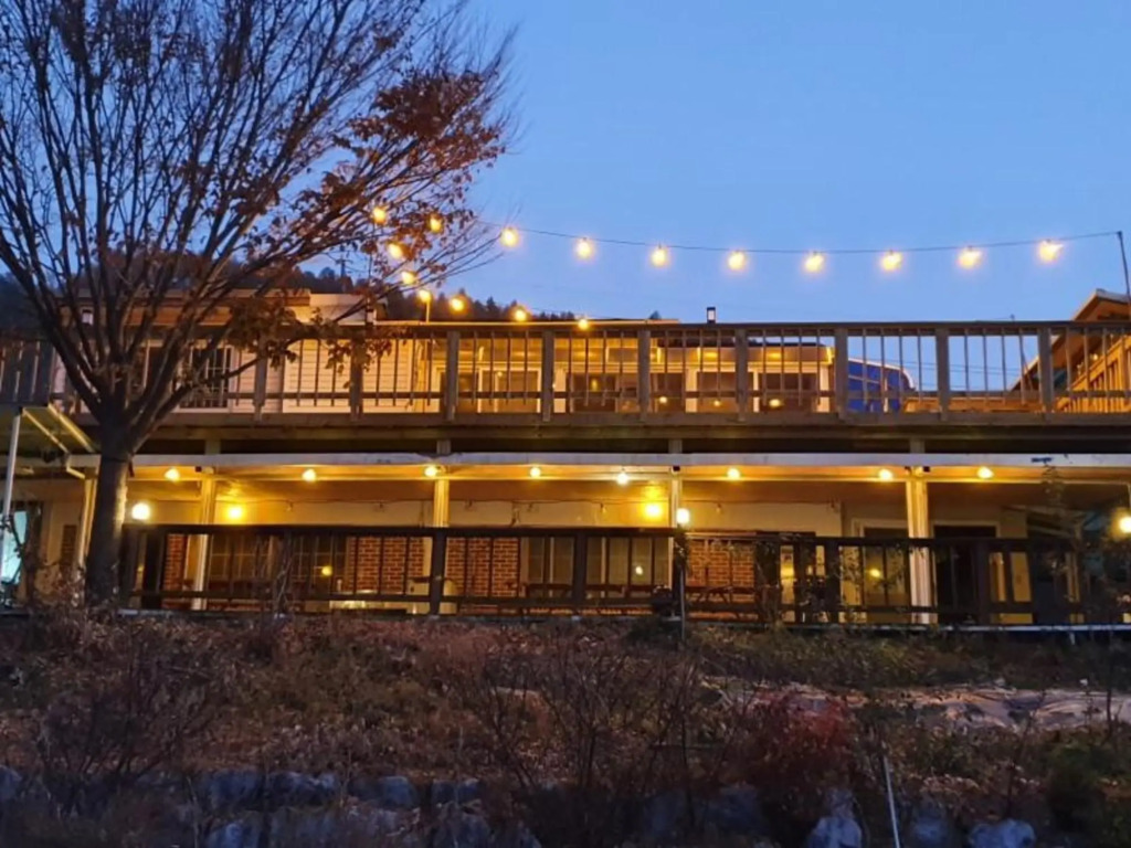 Youngwol River and Stars Pension(강앤별)