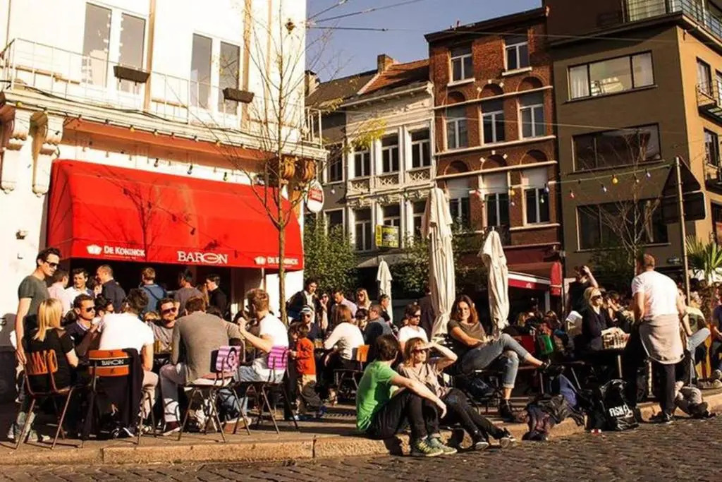 Romantic apartment in most trendy central hotspot +Breakfast