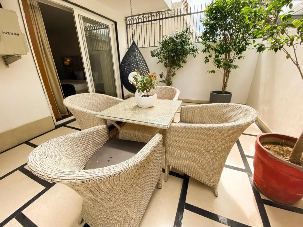 Sky Suites Huda City Center
