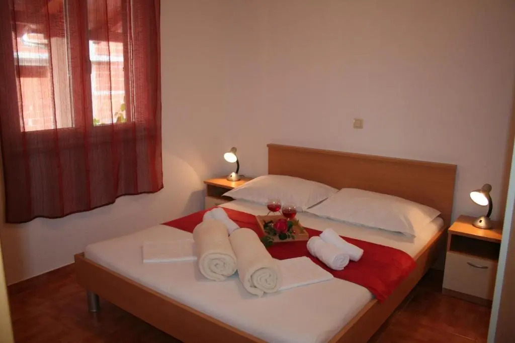 Apt Central - 40m from the beach