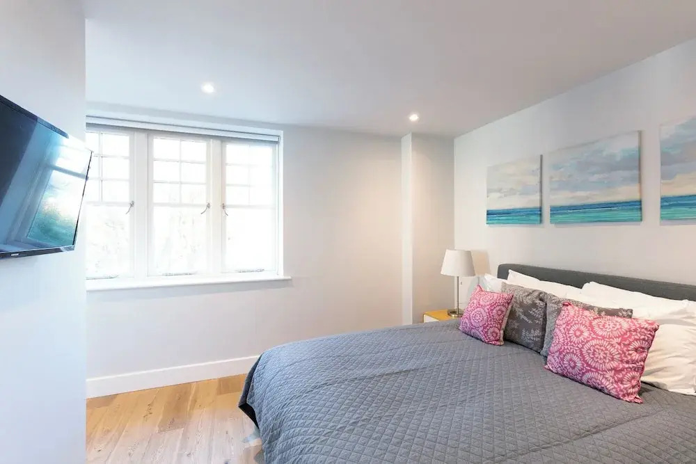 Hampden Apartments - The Anne
