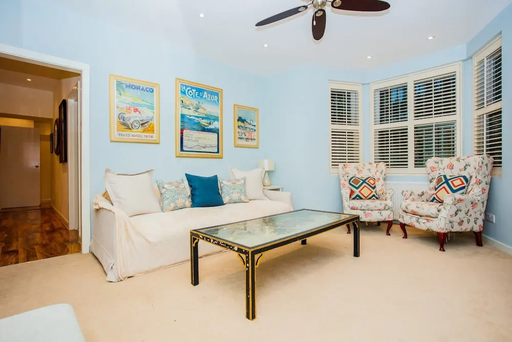 2 Bedroom Flat Sleeps 4 In Chelsea