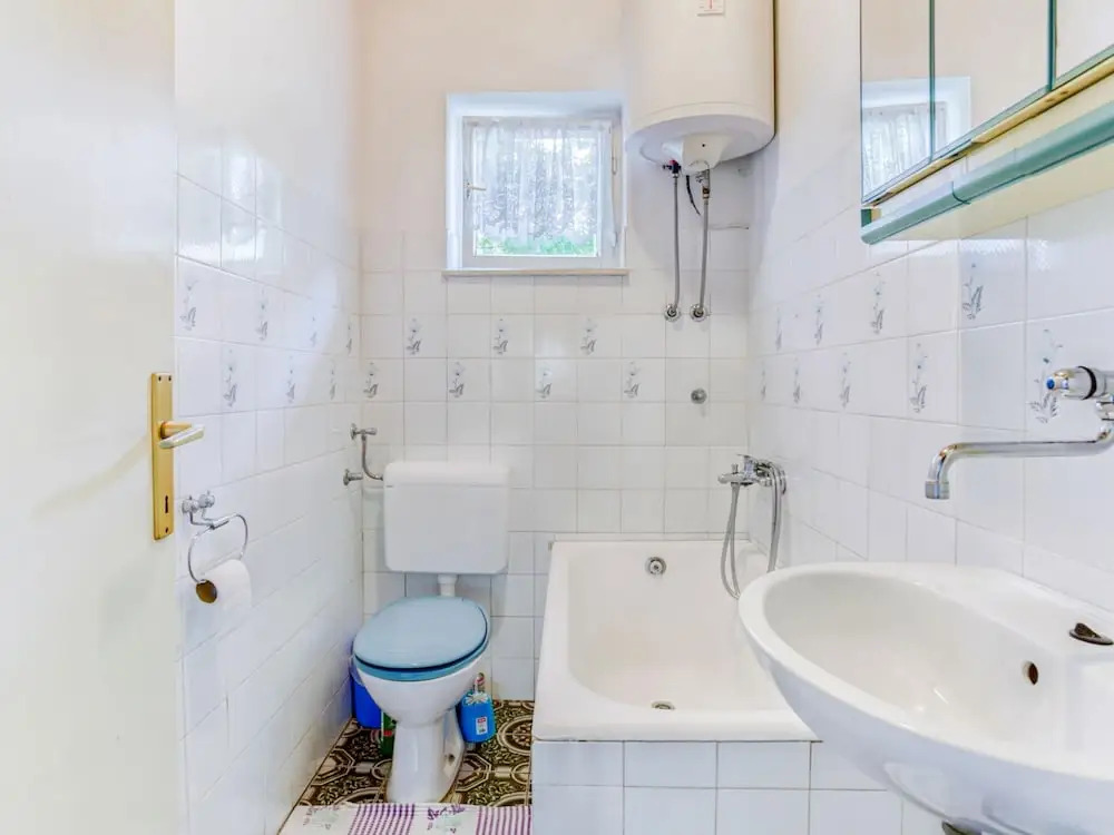 Apartment in Brodarica near Beach