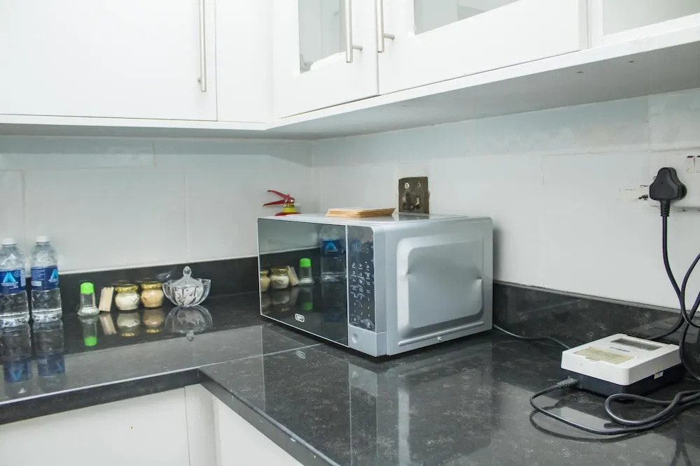 Centrally Located 1 Bedroom Apartment - 2365