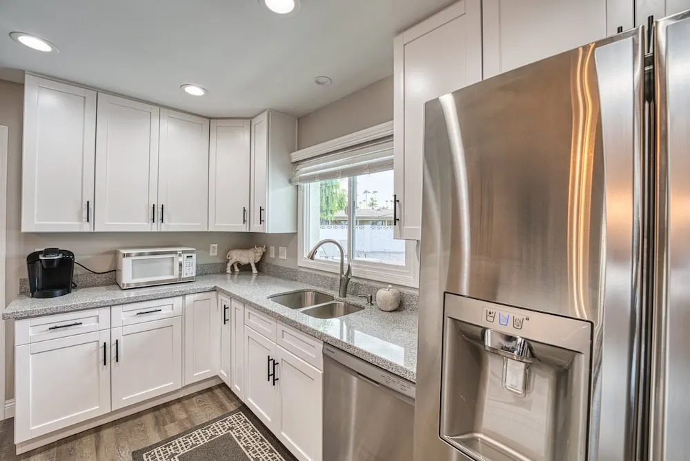 3BR Sleeps 8 Pool Putting Green BQQ Large Island!