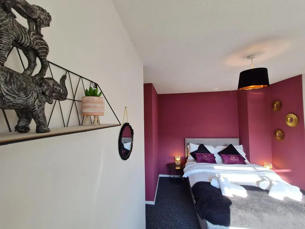 ** family 3 Bed house BPW, with private garden **