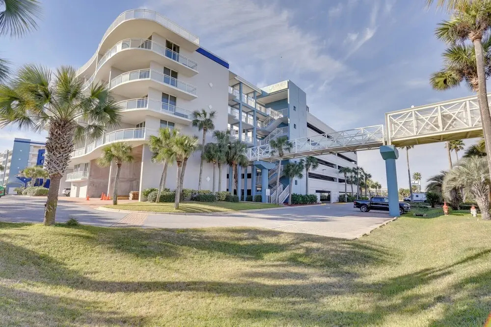 Sunny Fort Walton Beach Condo - Walk to Ocean!
