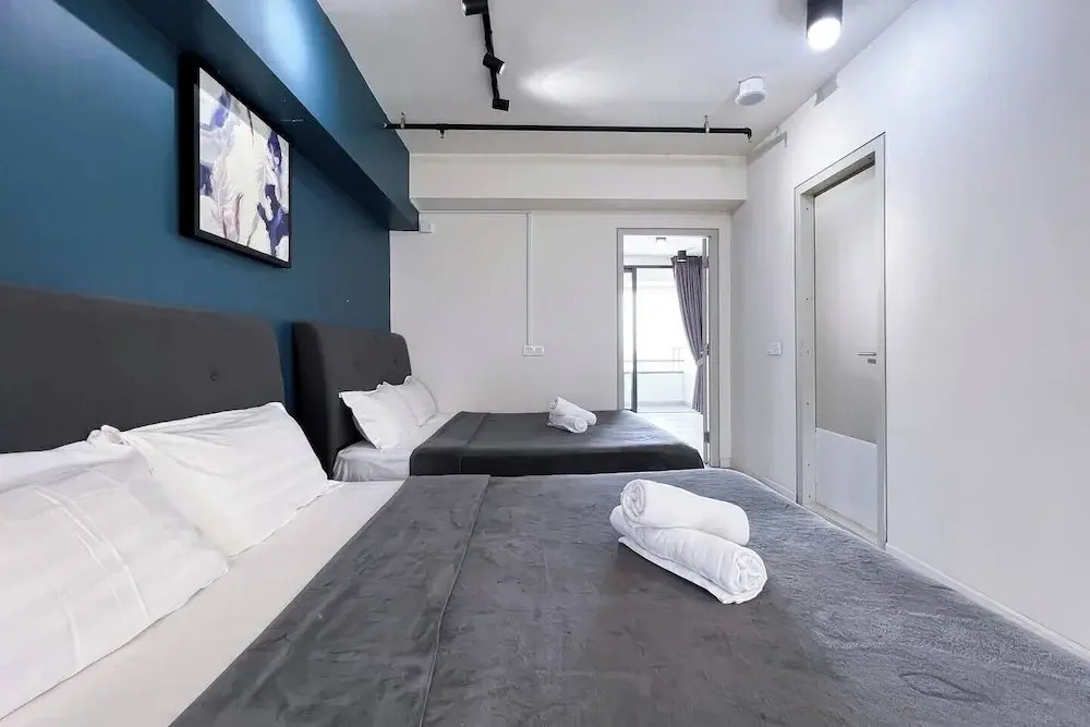 Tamarind Luxury Condo by Smarthome