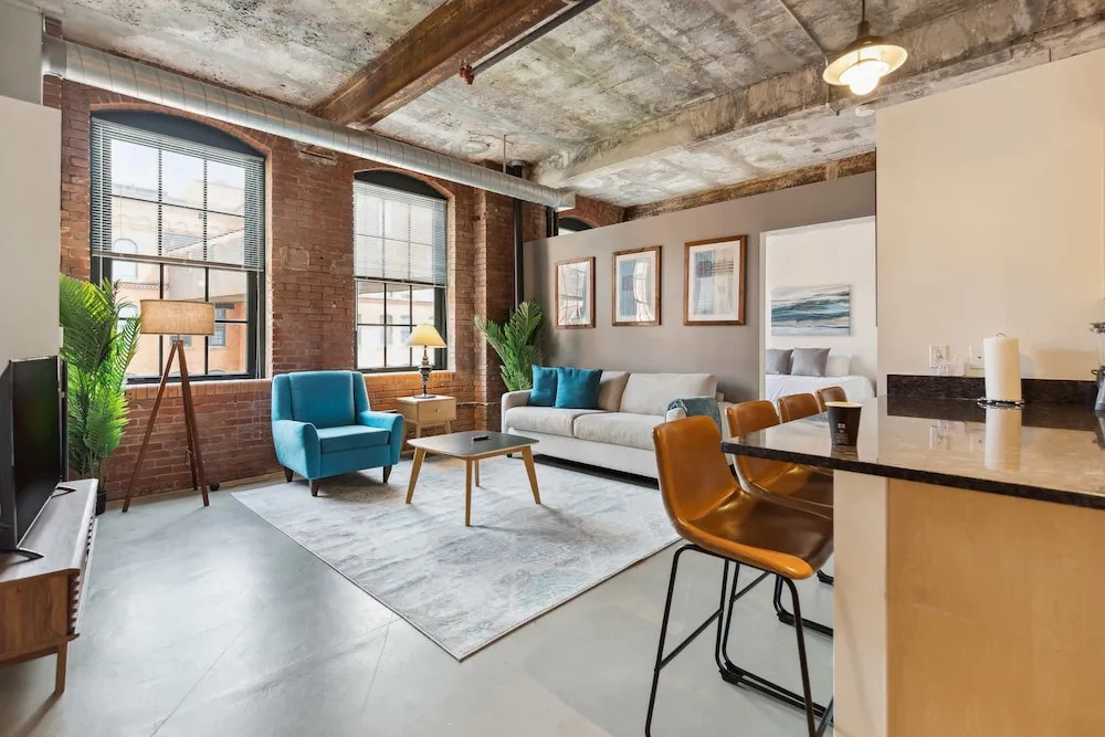 Historic Loft Retreat With Pool