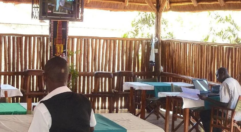 Acacia Hotel
