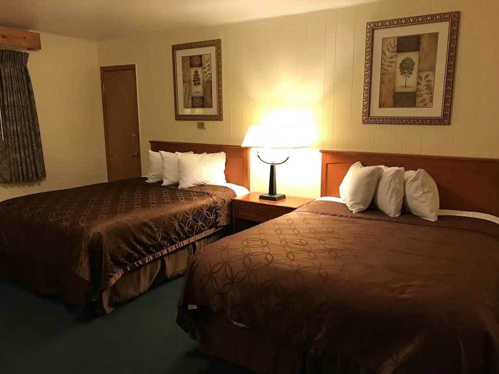 Frontier Lodge