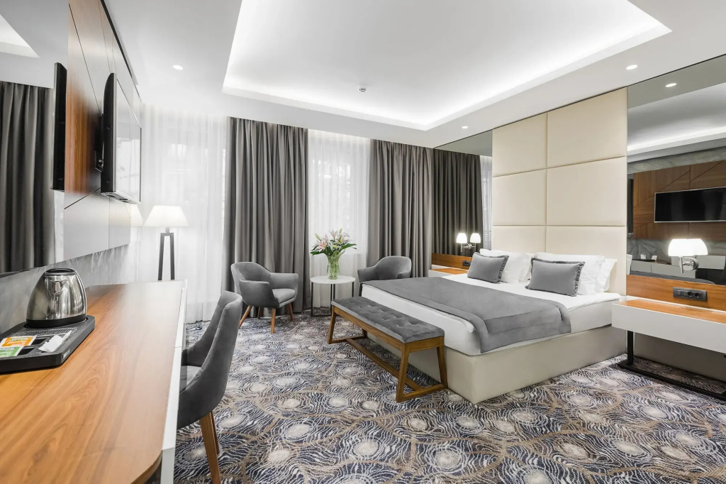 Sky Hotel
