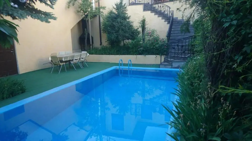 LARGE 5 BEDROOM LUXURY VILLA
